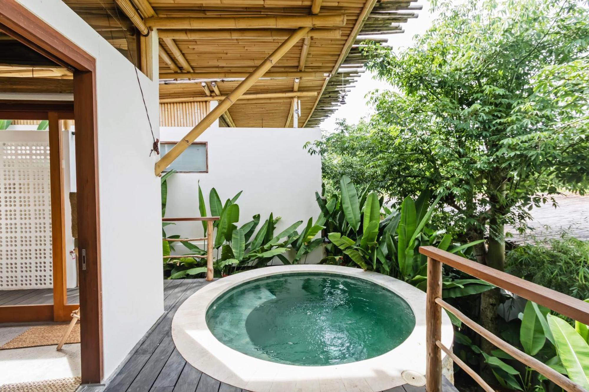 Jellyfish Villas Bingin Beach อูลูวาตู ภายนอก รูปภาพ